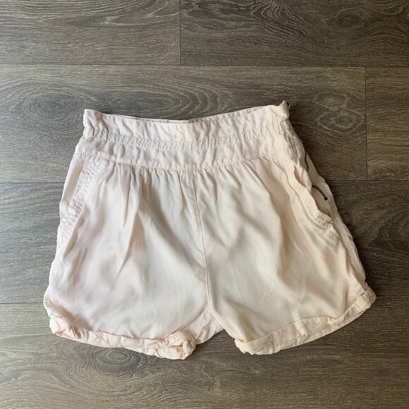 Aritzia Wilfred Women's Shorts Crepe Paperbag Ruched Elastic Waist Pale pink 2 - Picture 6 of 16